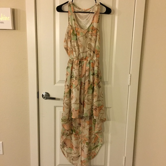 L'ATISTE Dresses & Skirts - LATISTE HIGH LOW FLORAL SLEEVELESS DRESS M